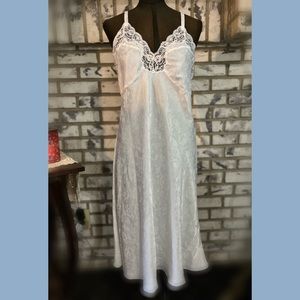 Vintage Eve Stillman 36 M Nightgown White Lace